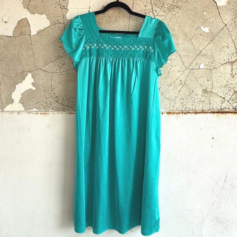 Vintage Vanity Fair Nightgown Embroidered Roses Teal Lace Cap Sleeve USA Made L